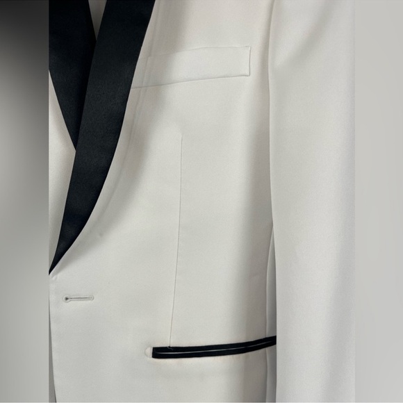 Egara White and Black Tuxedo Jacket with Shawl Collar - Picture 7 of 9